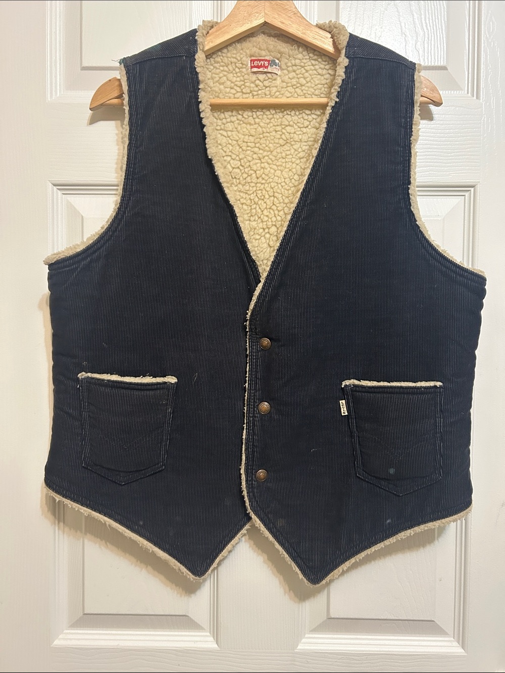 Levi's Black Corduroy Sherpa Vest with Cream Lining Large